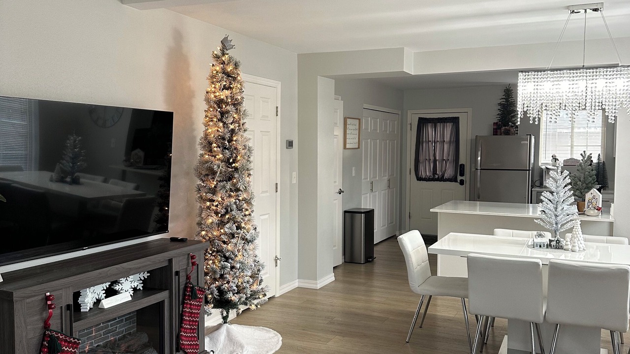 Photo of Livingroom in Franklin to the Fort