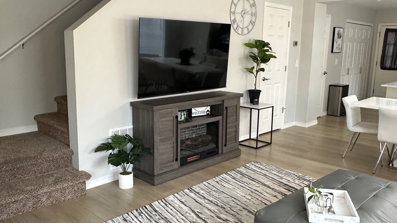 Photo of Livingroom in Franklin to the Fort