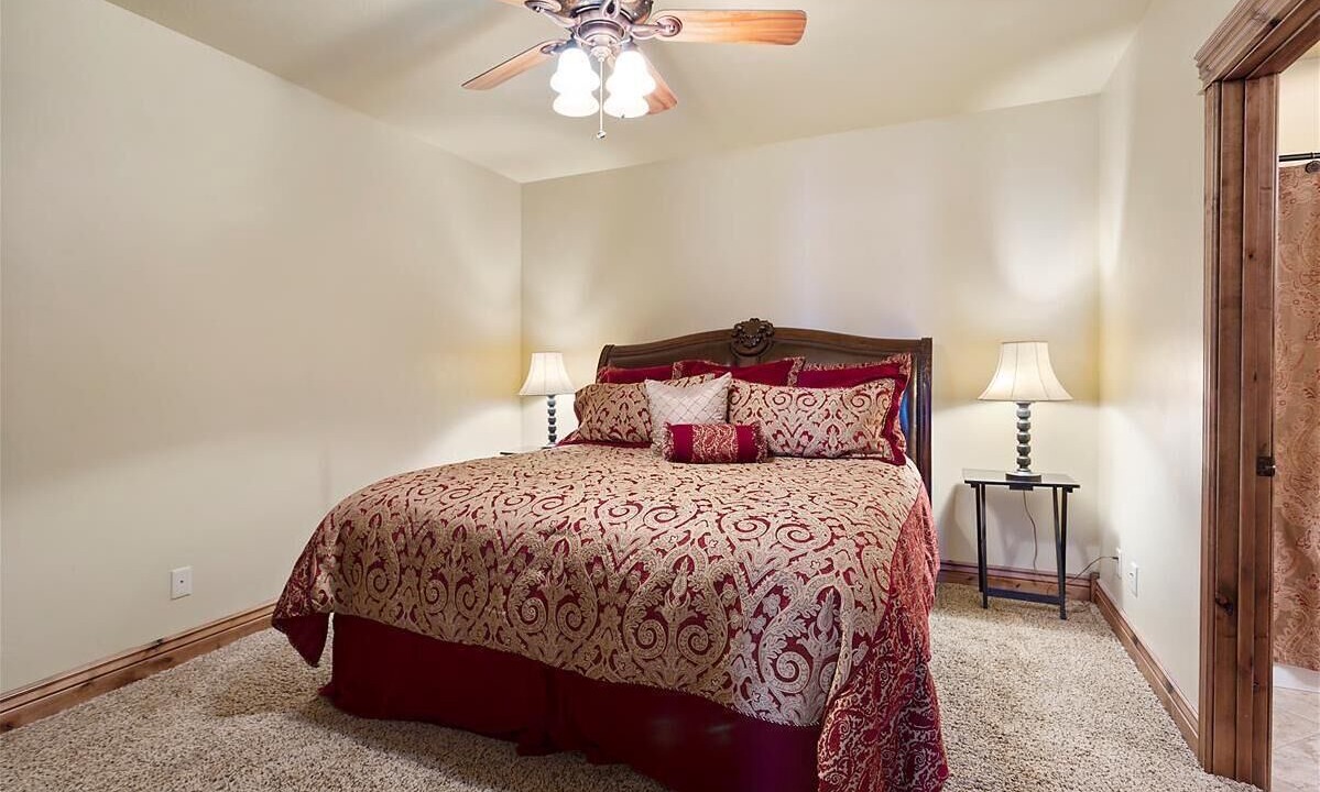 Photo of Bedroom in Island Park