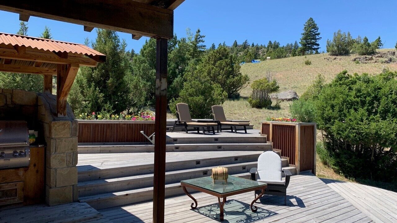 Photo of Outdoor in Emigrant