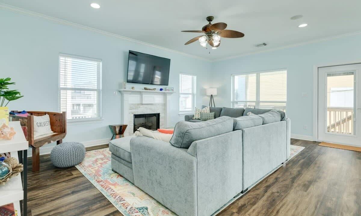 Photo of Livingroom in Pirates Beach