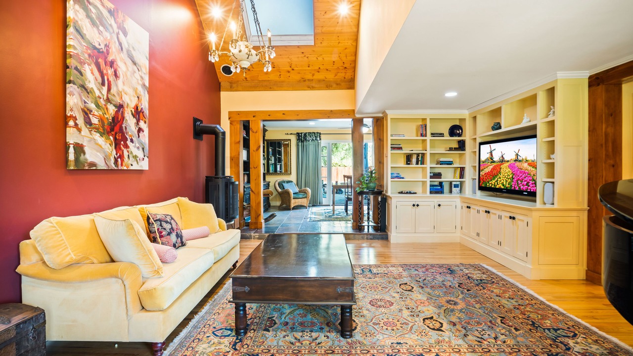Photo of Livingroom in Calabasas