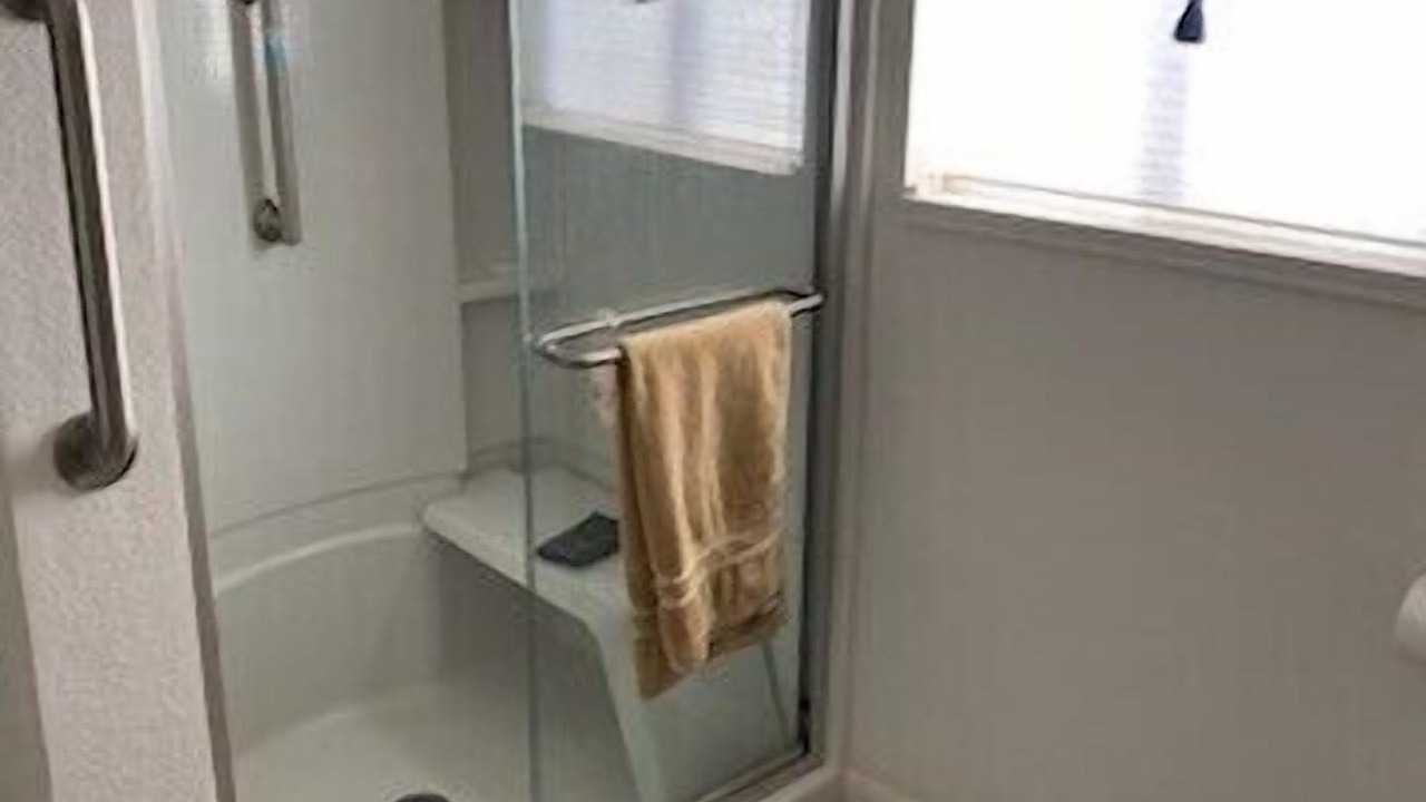 Photo of Bathroom in Thermopolis