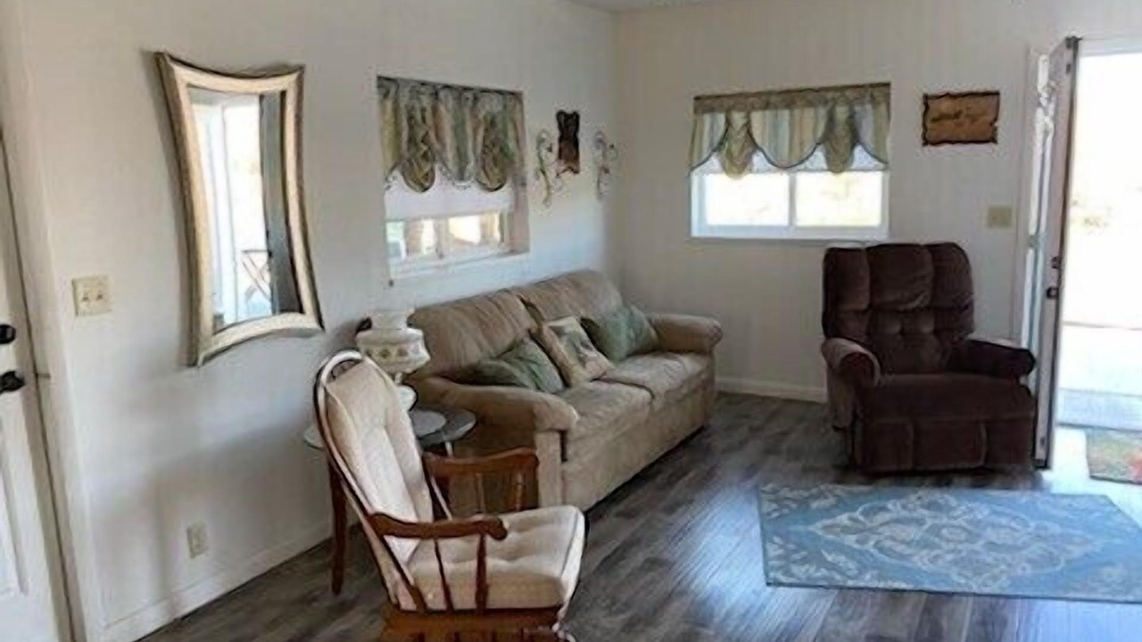 Photo of Livingroom in Thermopolis