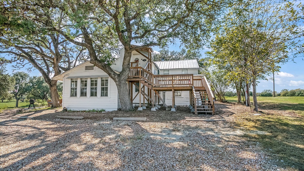 Photo of Outdoor in Stonewall