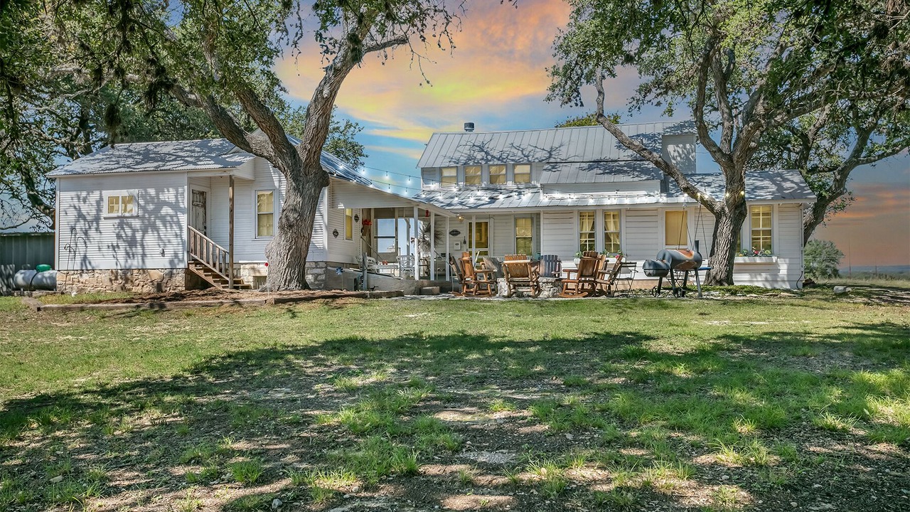 Photo of Outdoor in Stonewall
