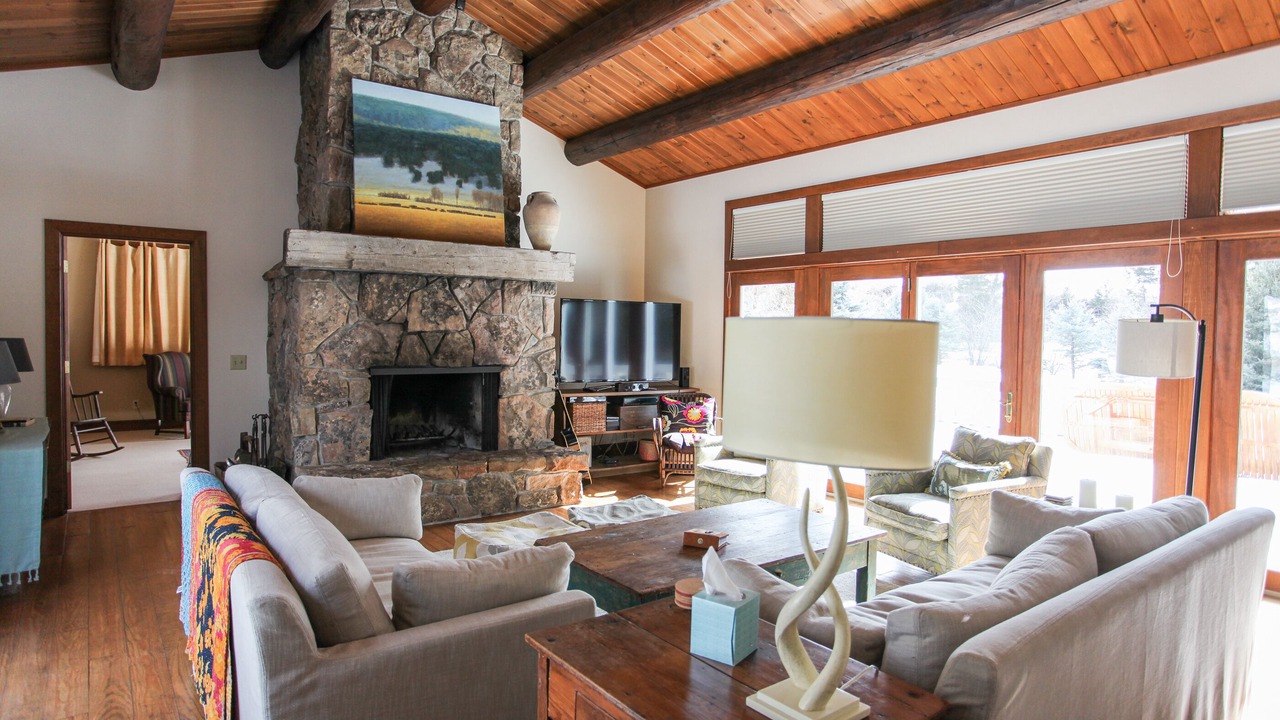 Photo of Livingroom in Livingston