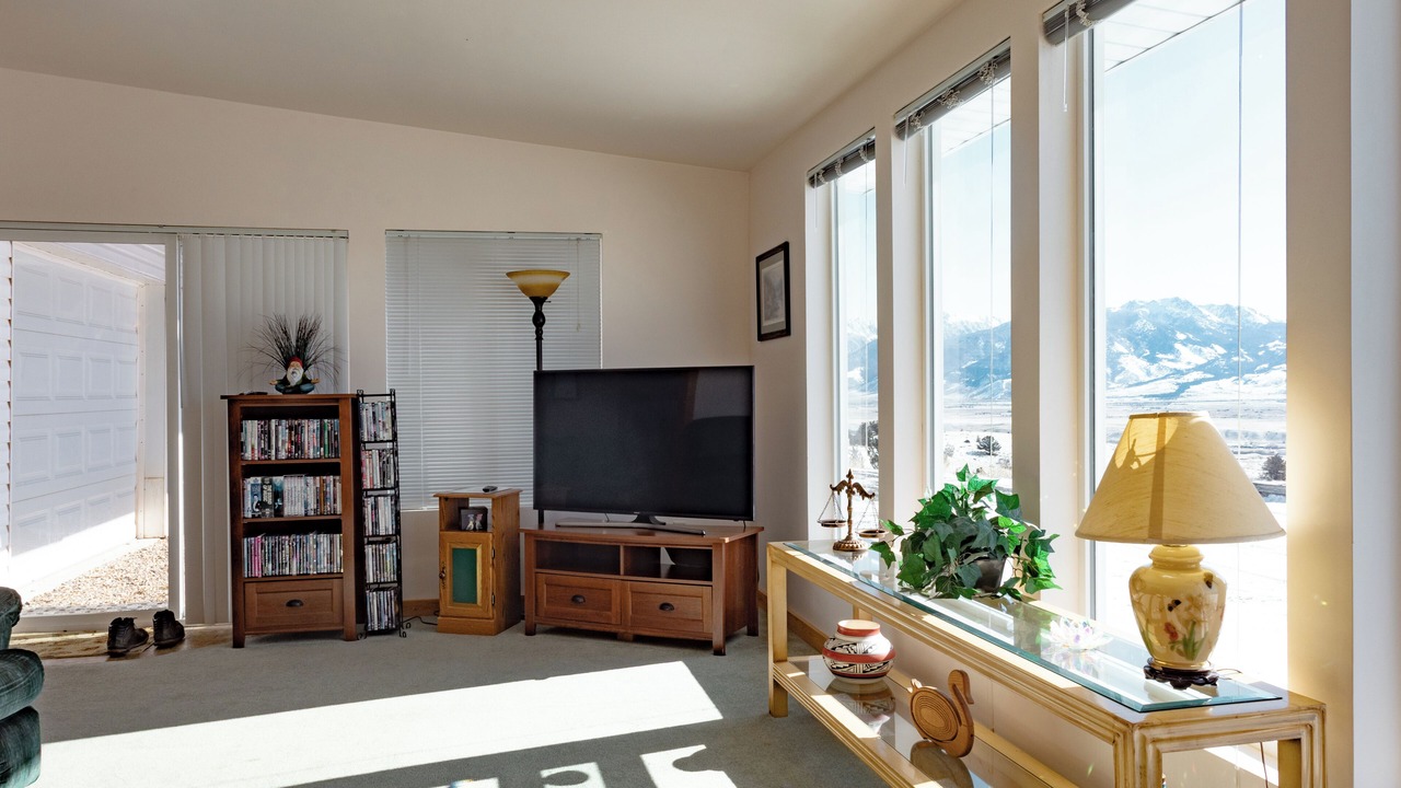 Photo of Livingroom in Emigrant