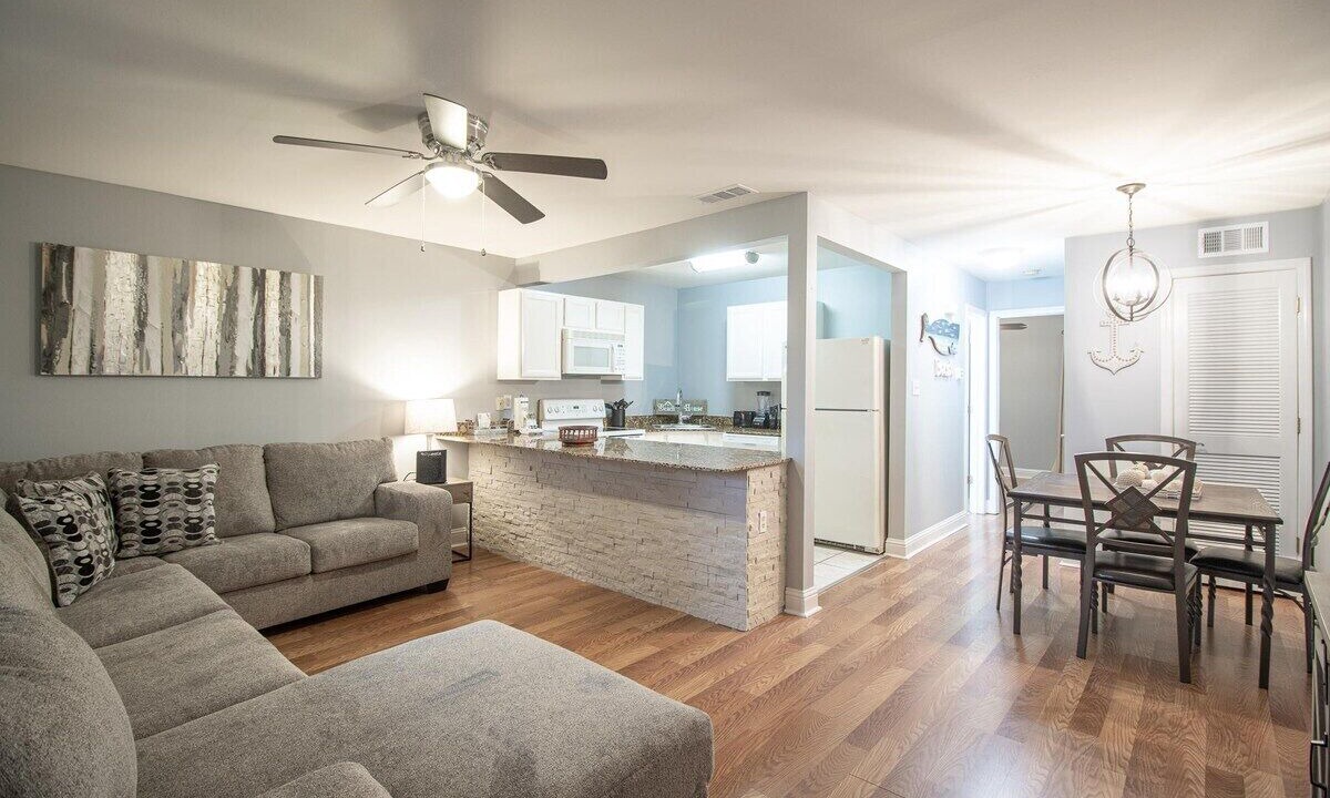 Photo of Livingroom in Biloxi
