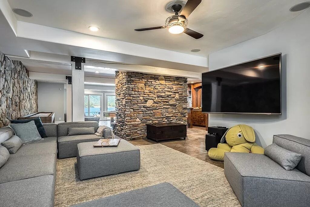 Photo of Livingroom in Donnelly
