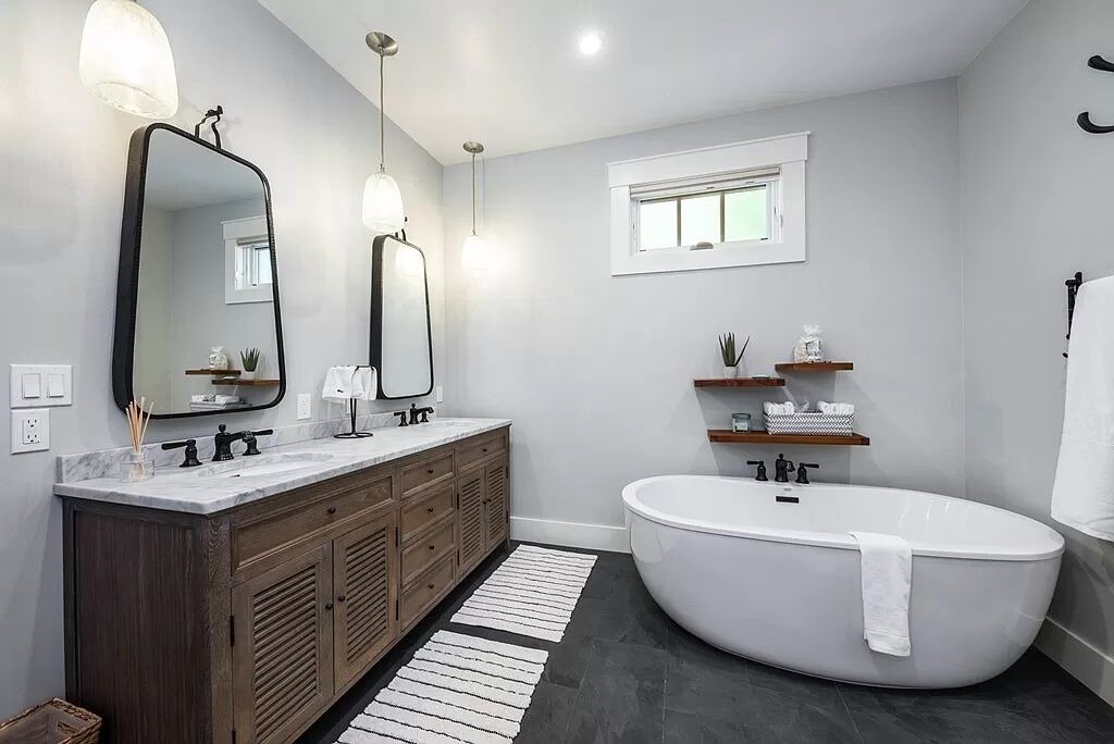 Photo of Bathroom in Donnelly