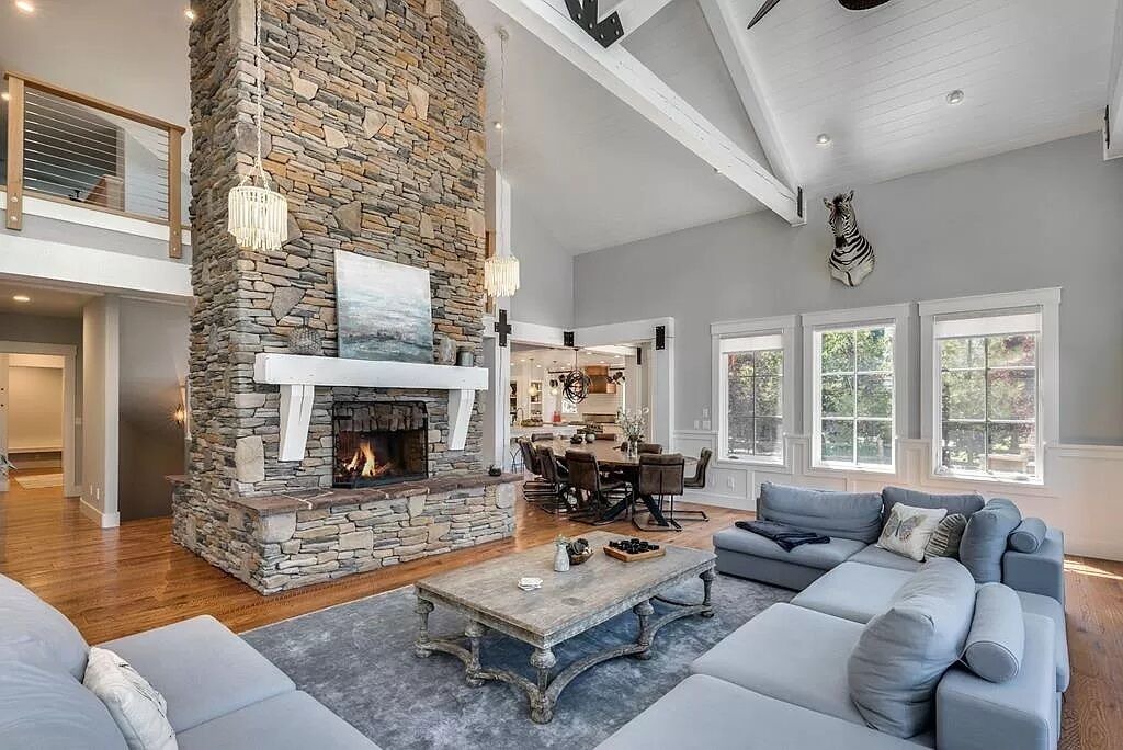 Photo of Livingroom in Donnelly