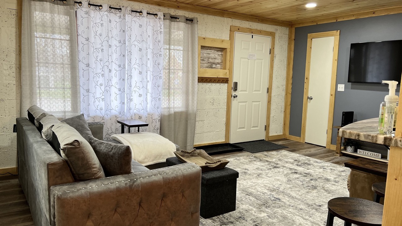 Photo of Livingroom in Sullivan