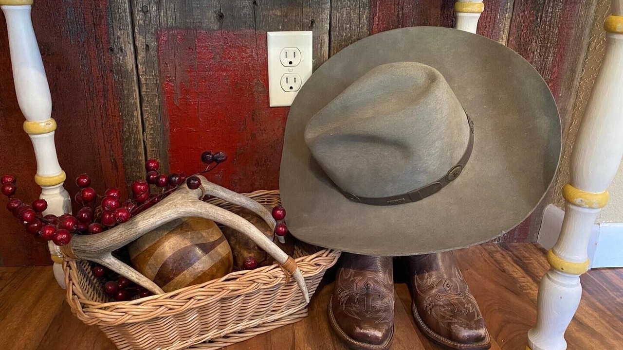 Photo of Others in Deadwood
