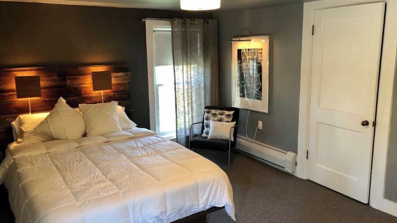 Photo of Bedroom in Middlebury - Warren