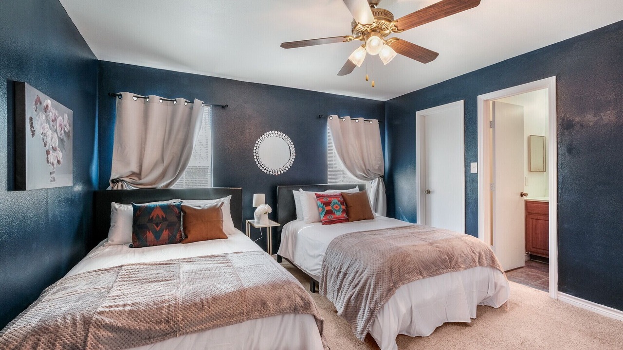 Photo of Bedroom in Medical Center District