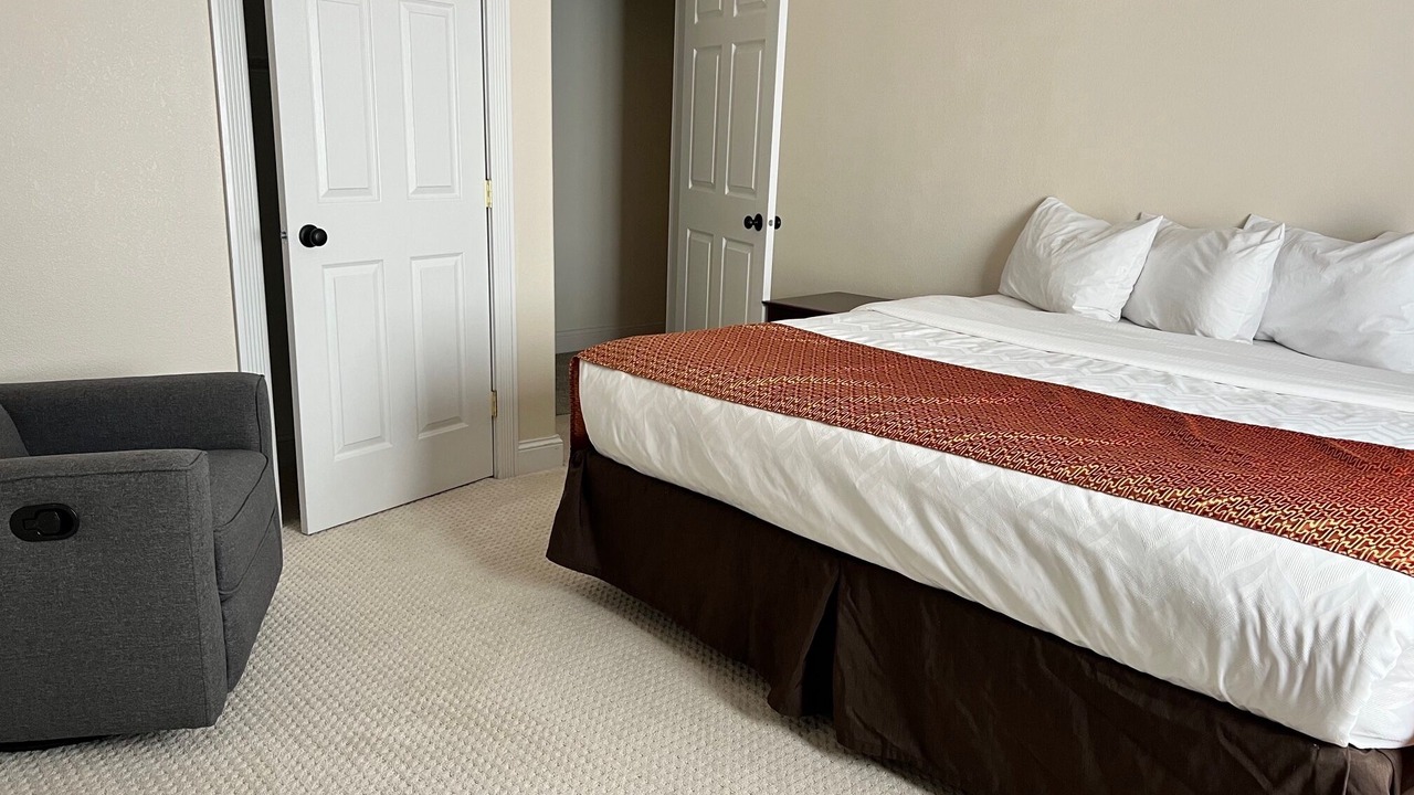 Photo of Bedroom in Watford City