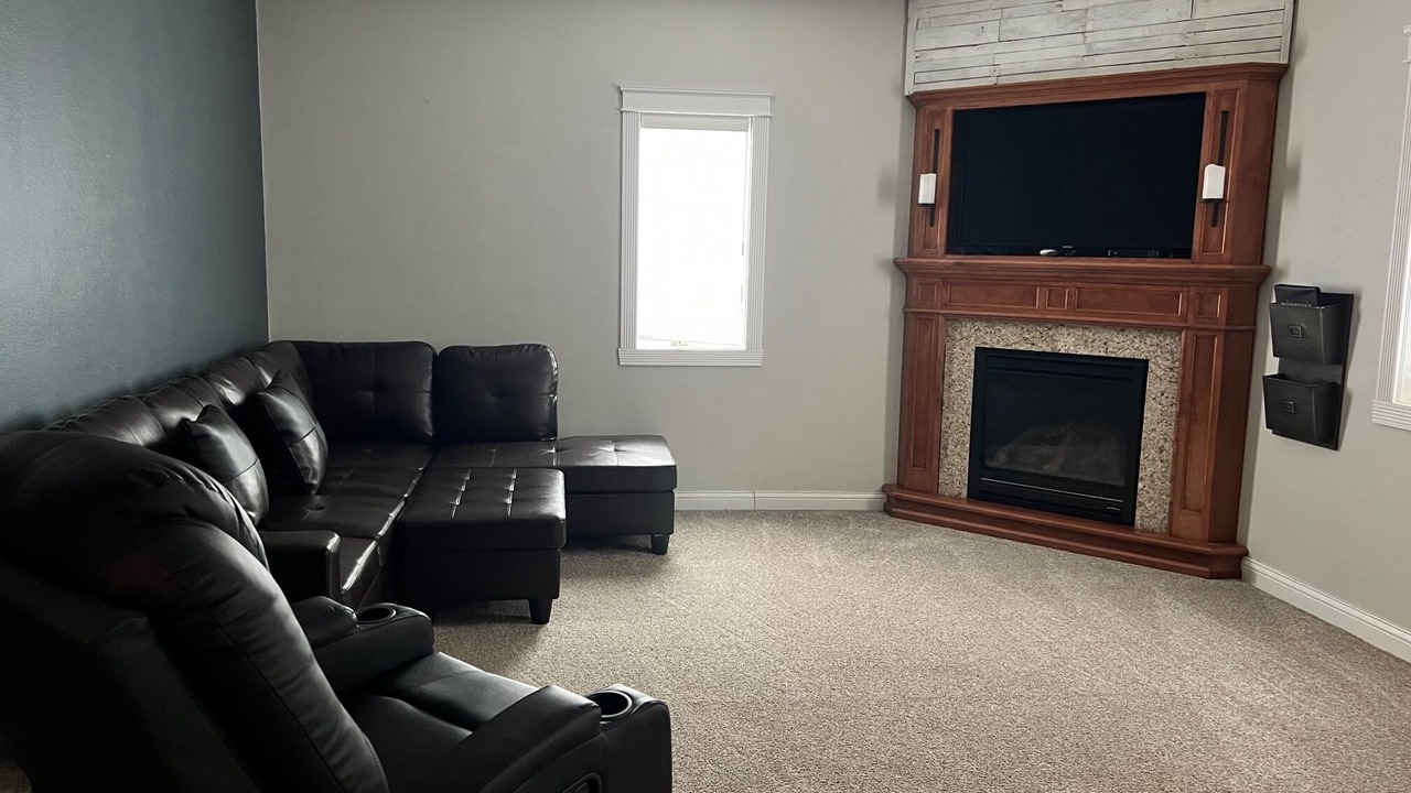 Photo of Livingroom in Watford City