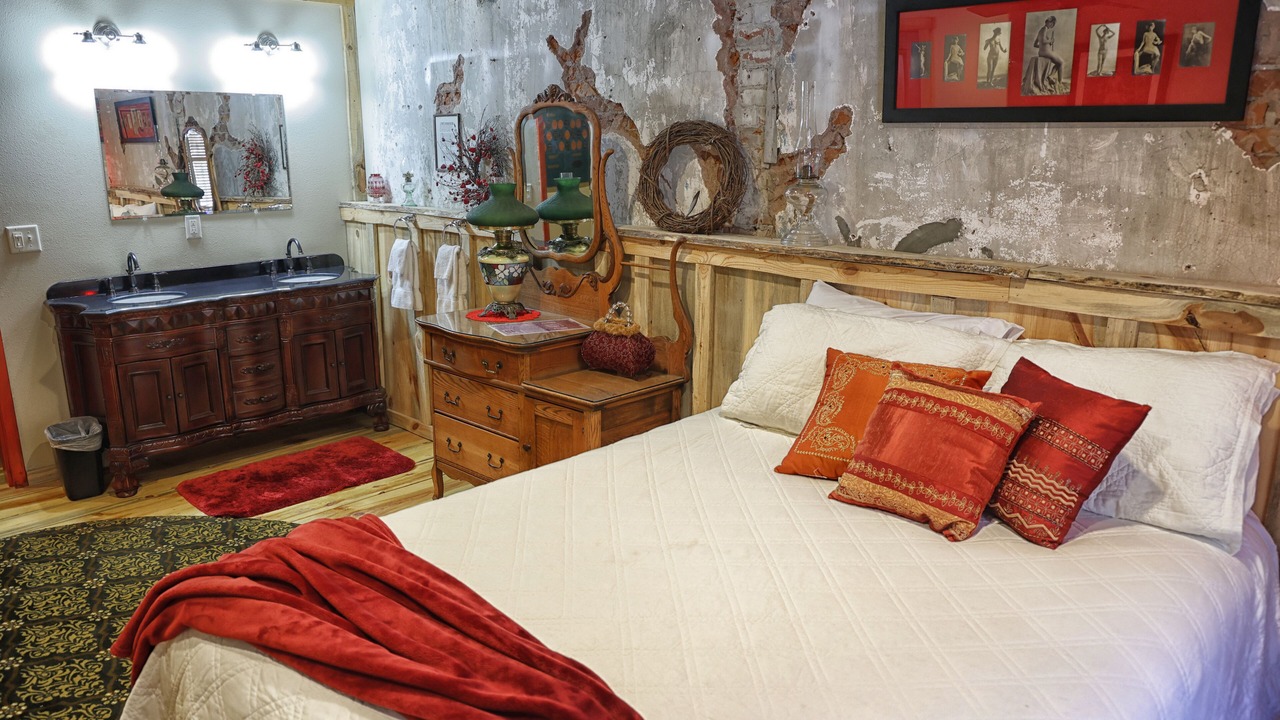 Photo of Bedroom in Deadwood