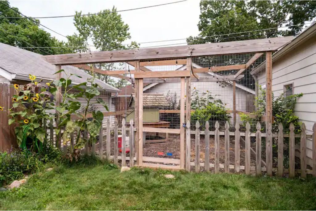 Photo of Outdoor in Meridian-Kessler