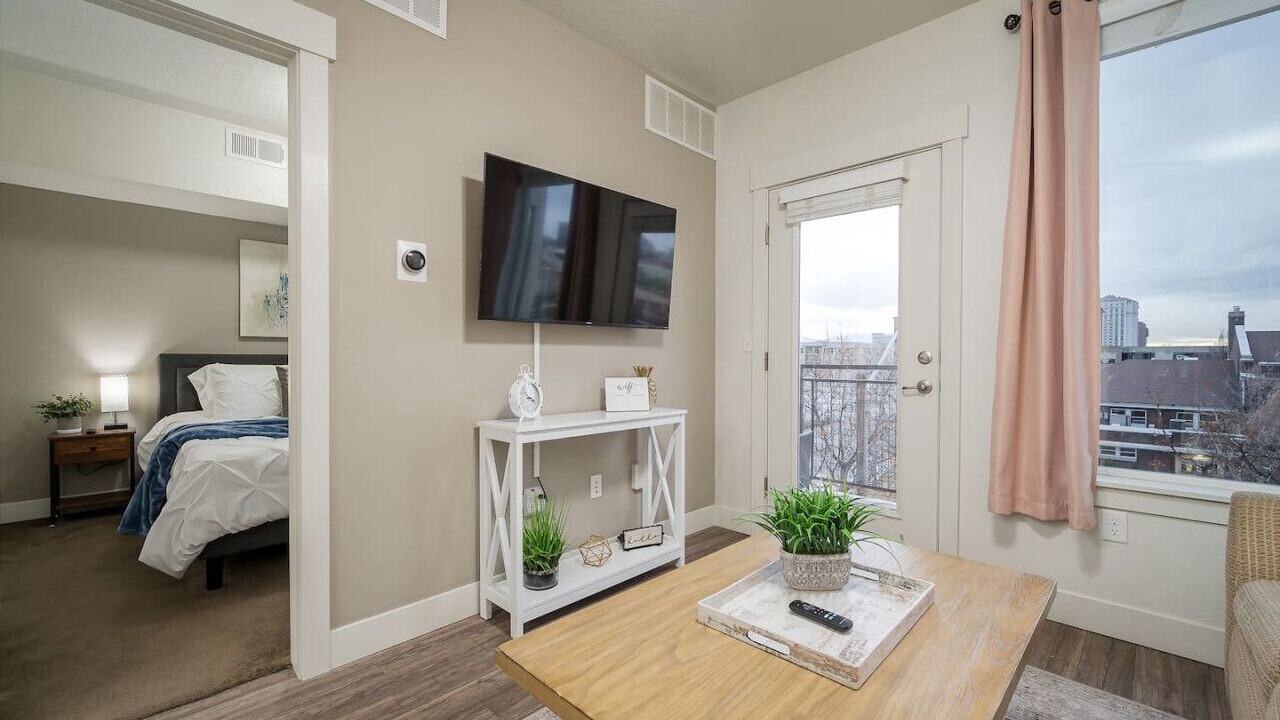 Photo of Bedroom in Central City