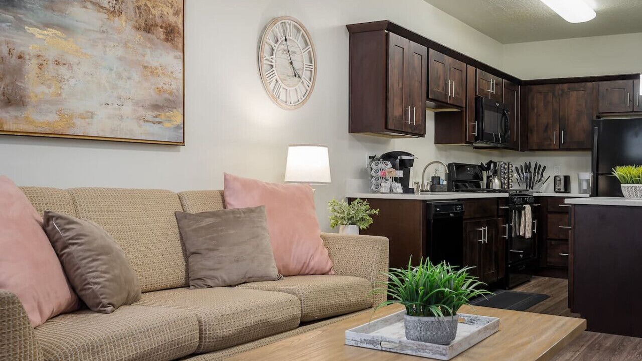 Photo of Livingroom in Central City