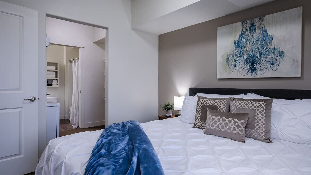 Photo of Bedroom in Central City