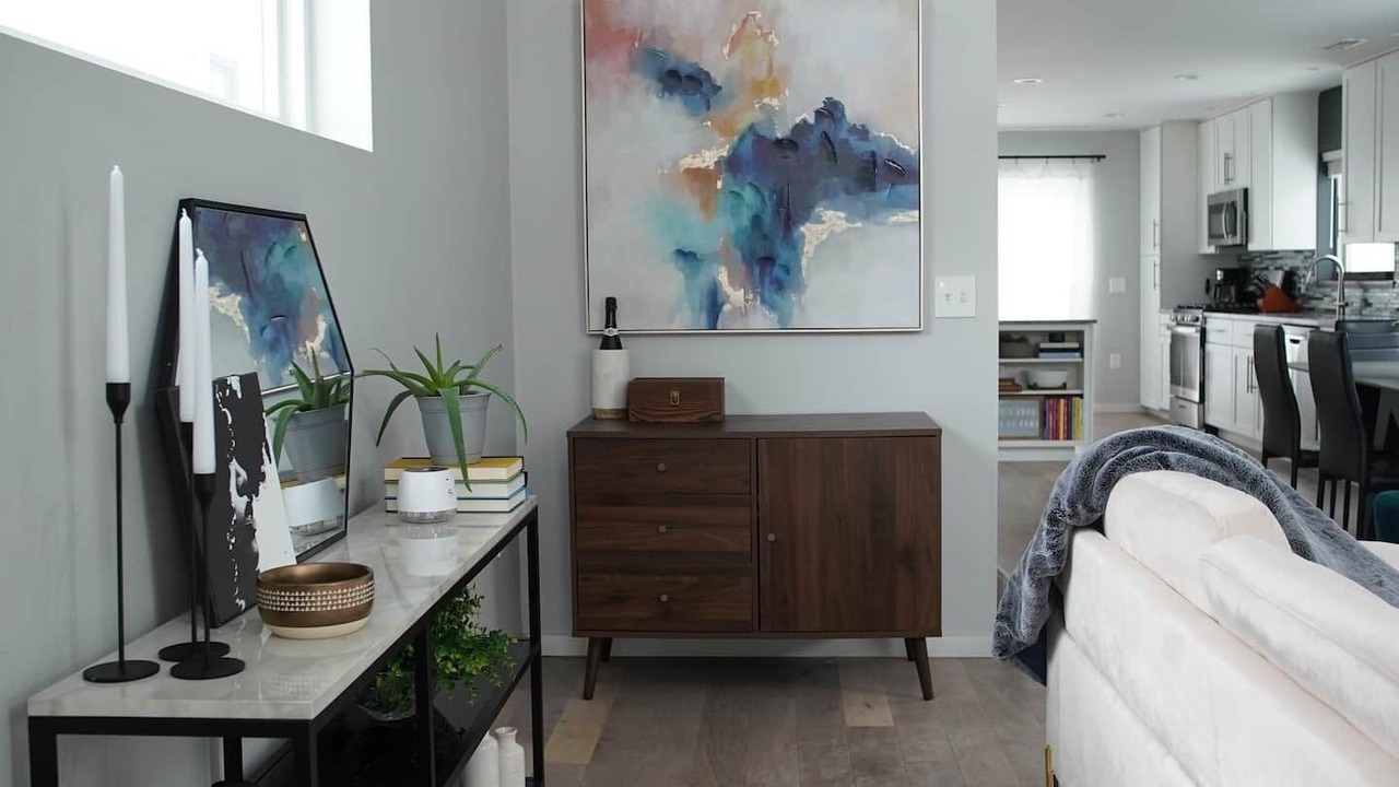 Photo of Livingroom in Detroit - Shoreway