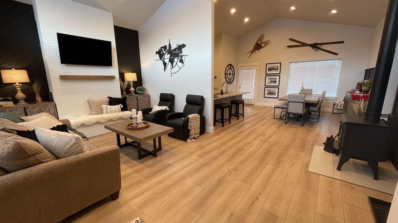 Photo of Livingroom in Donnelly