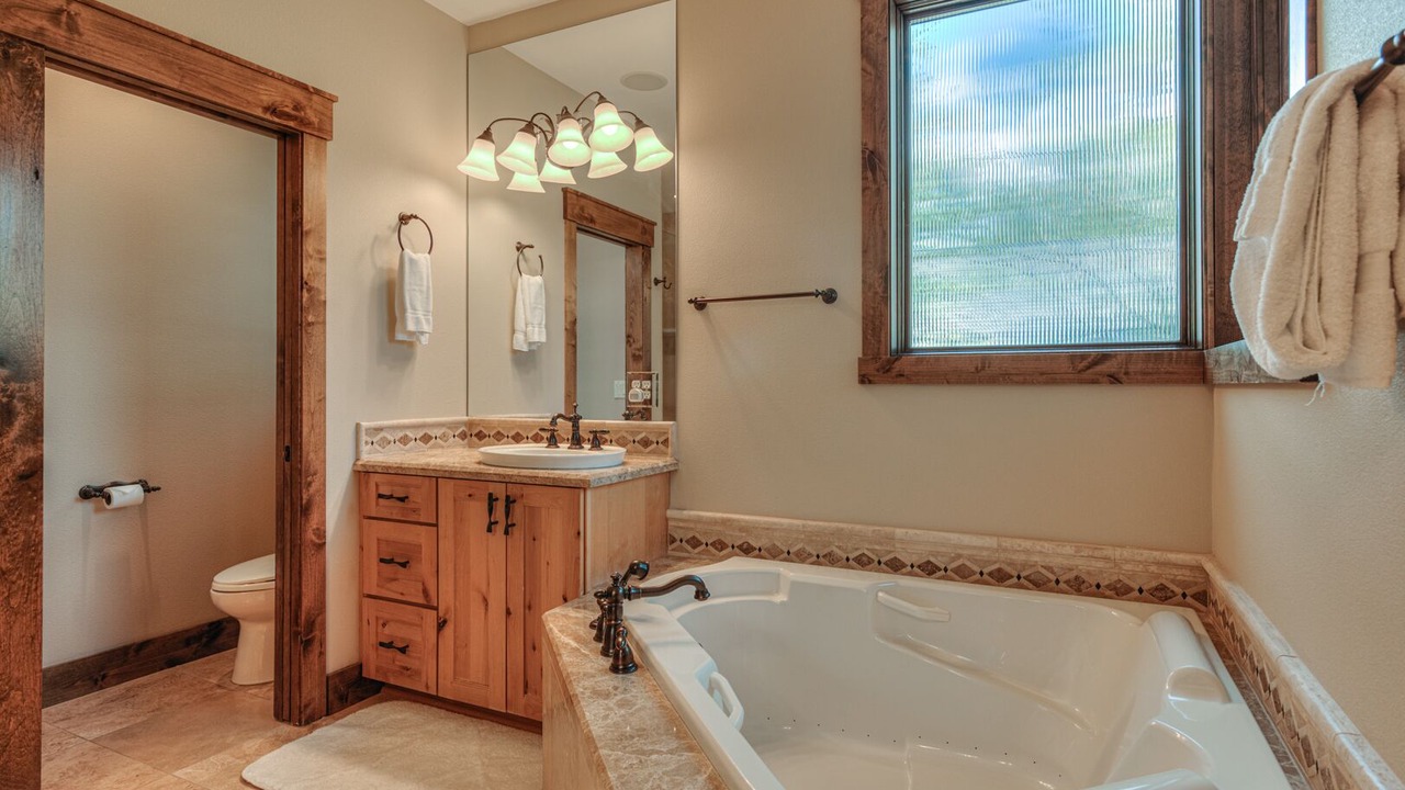 Photo of Bathroom in Sunriver