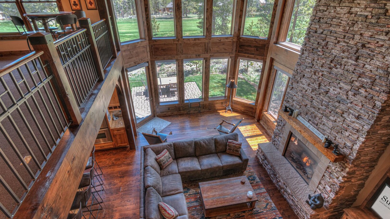 Photo of Livingroom in Sunriver