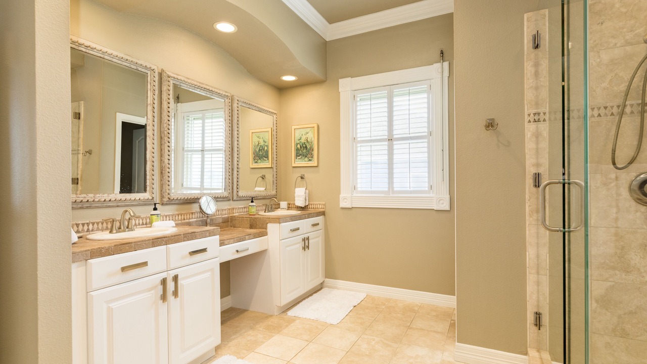 Photo of Bathroom in Indian Beach