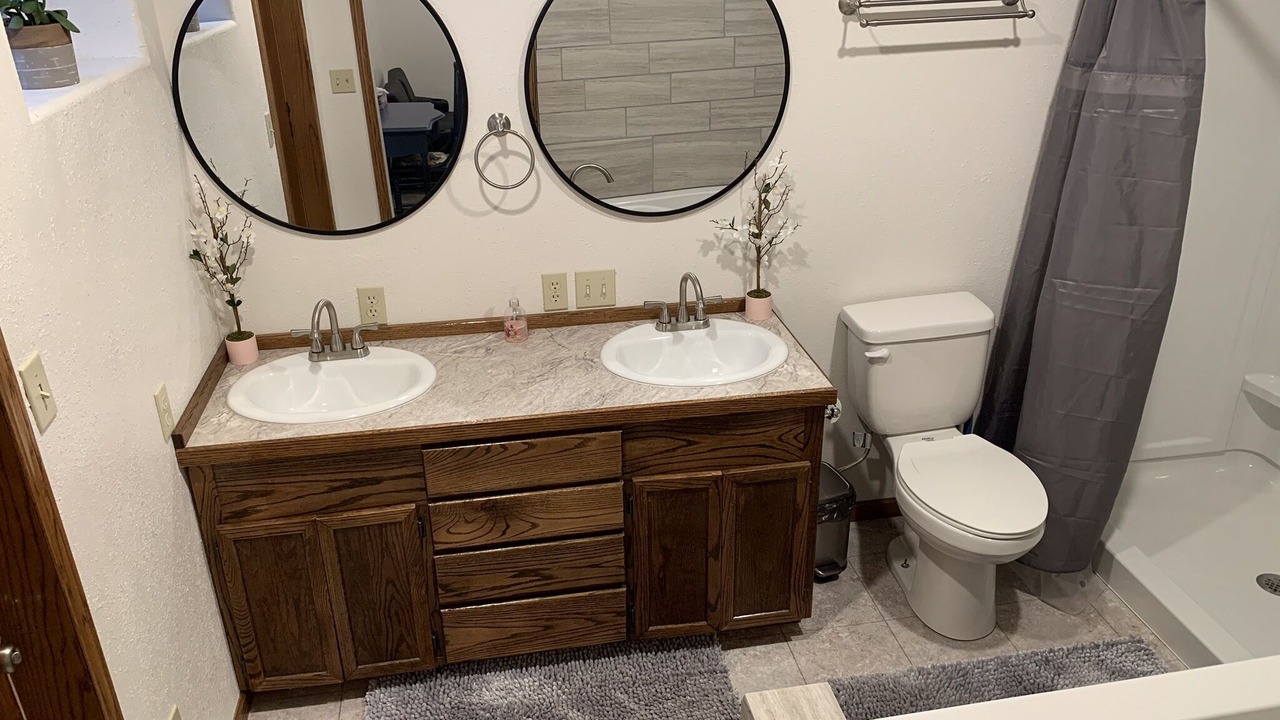 Photo of Bathroom in Thermopolis