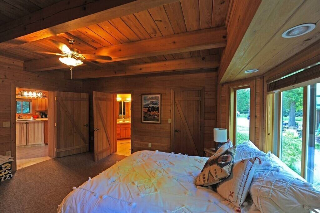 Photo of Bedroom in Bigfork