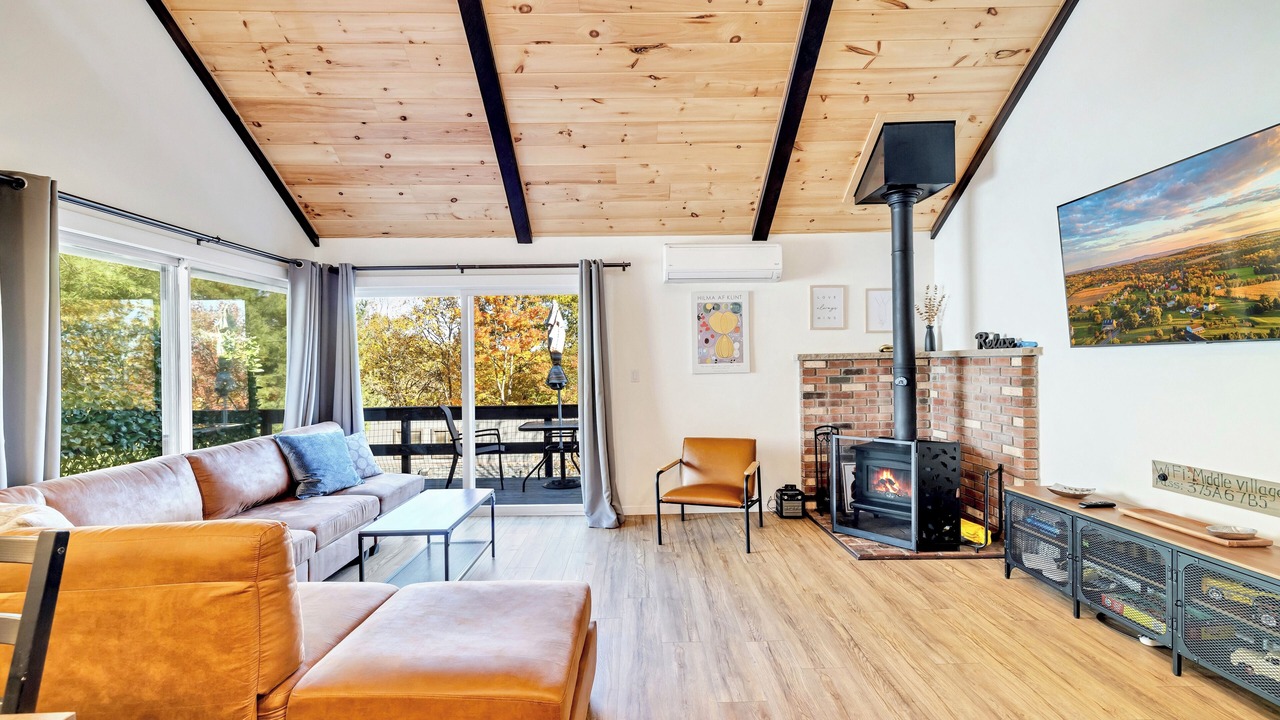 Photo of Livingroom in Village at Camelback