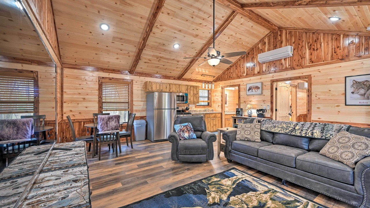 Photo of Livingroom in Broken Bow
