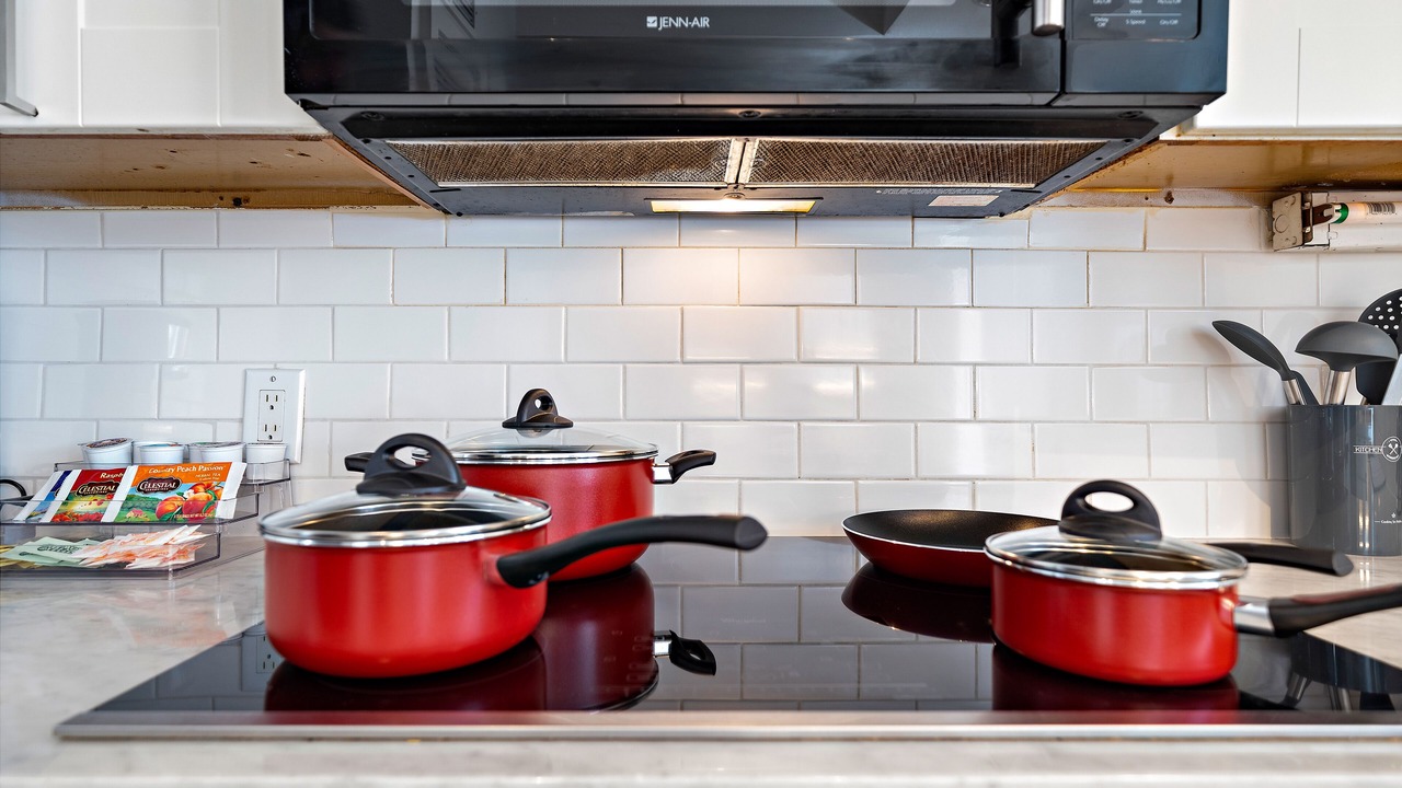 Photo of Kitchen in Greenway Plaza-Upper Kirby