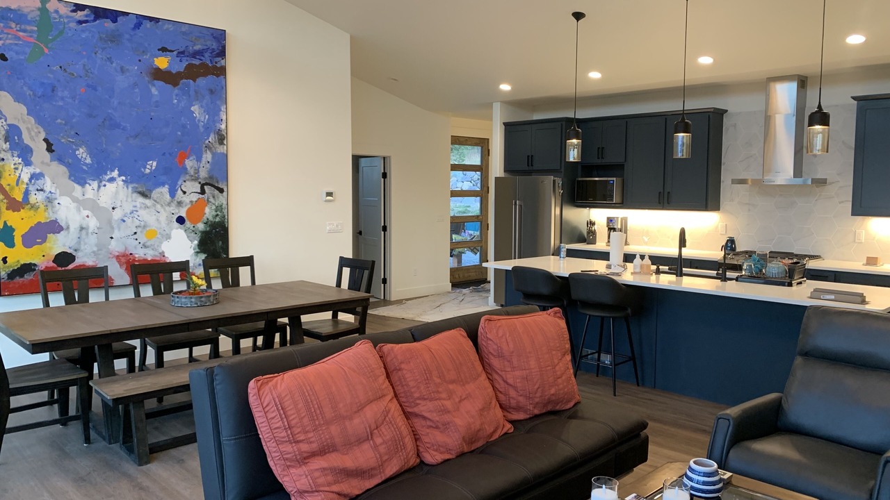 Photo of Livingroom in Rexford