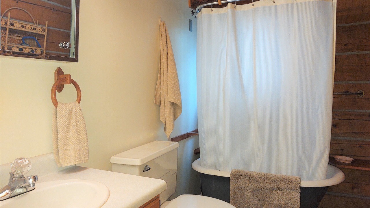 Photo of Bathroom in Condon