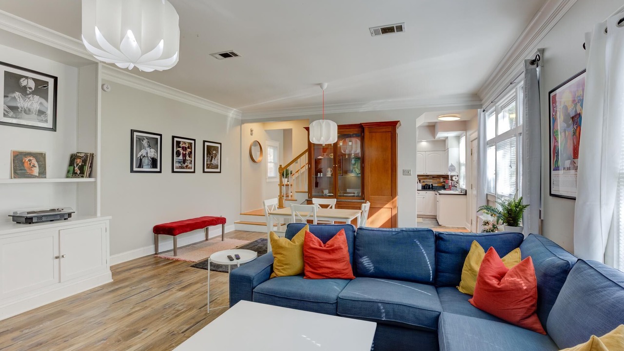 Photo of Livingroom in Central Gardens