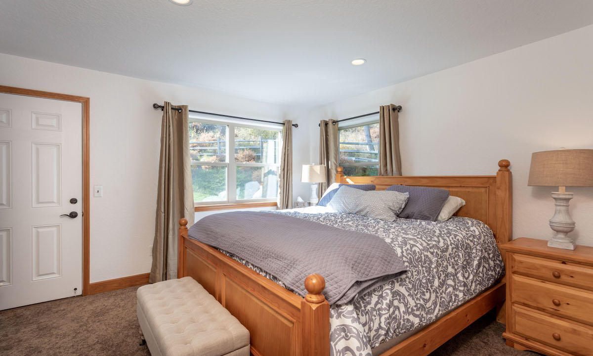 Photo of Bedroom in Angel Point