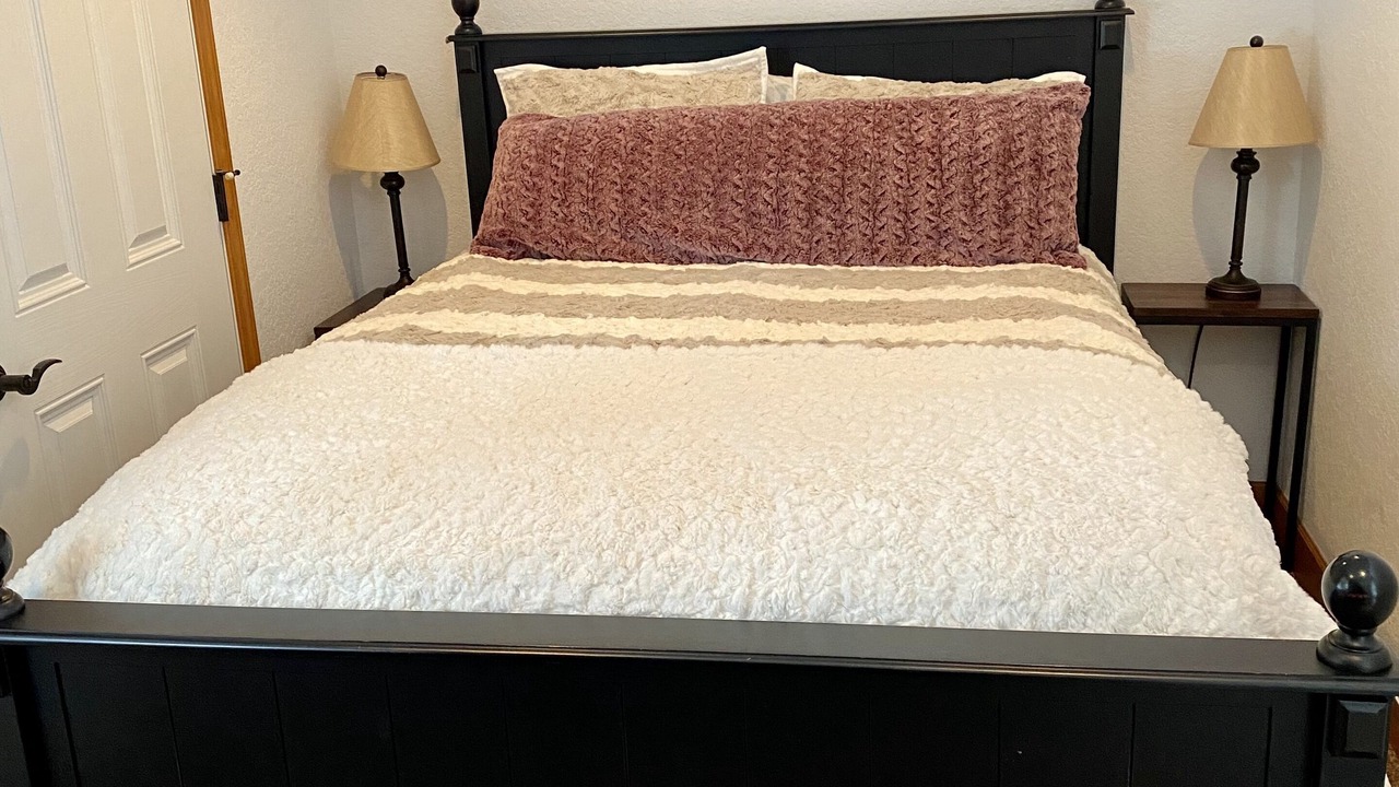 Photo of Bedroom in Angel Point