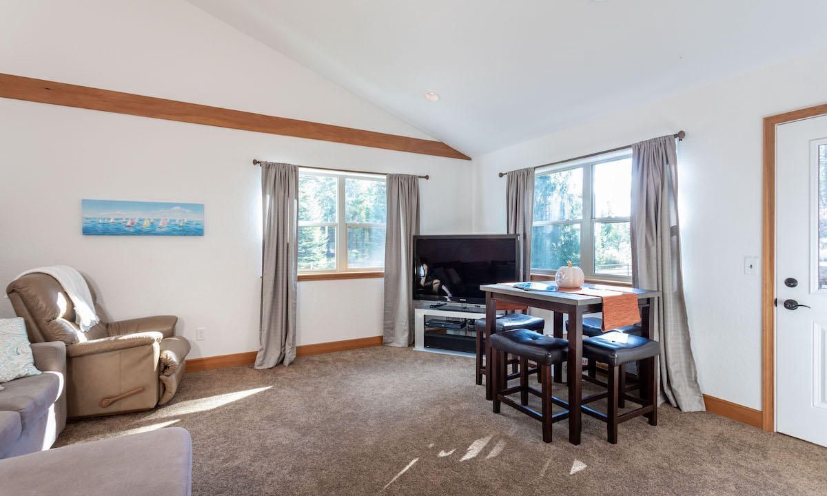 Photo of Livingroom in Angel Point