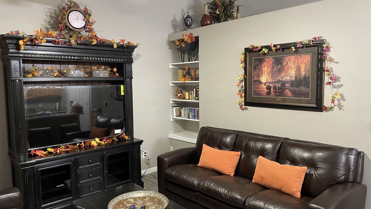 Photo of Livingroom in Ammon