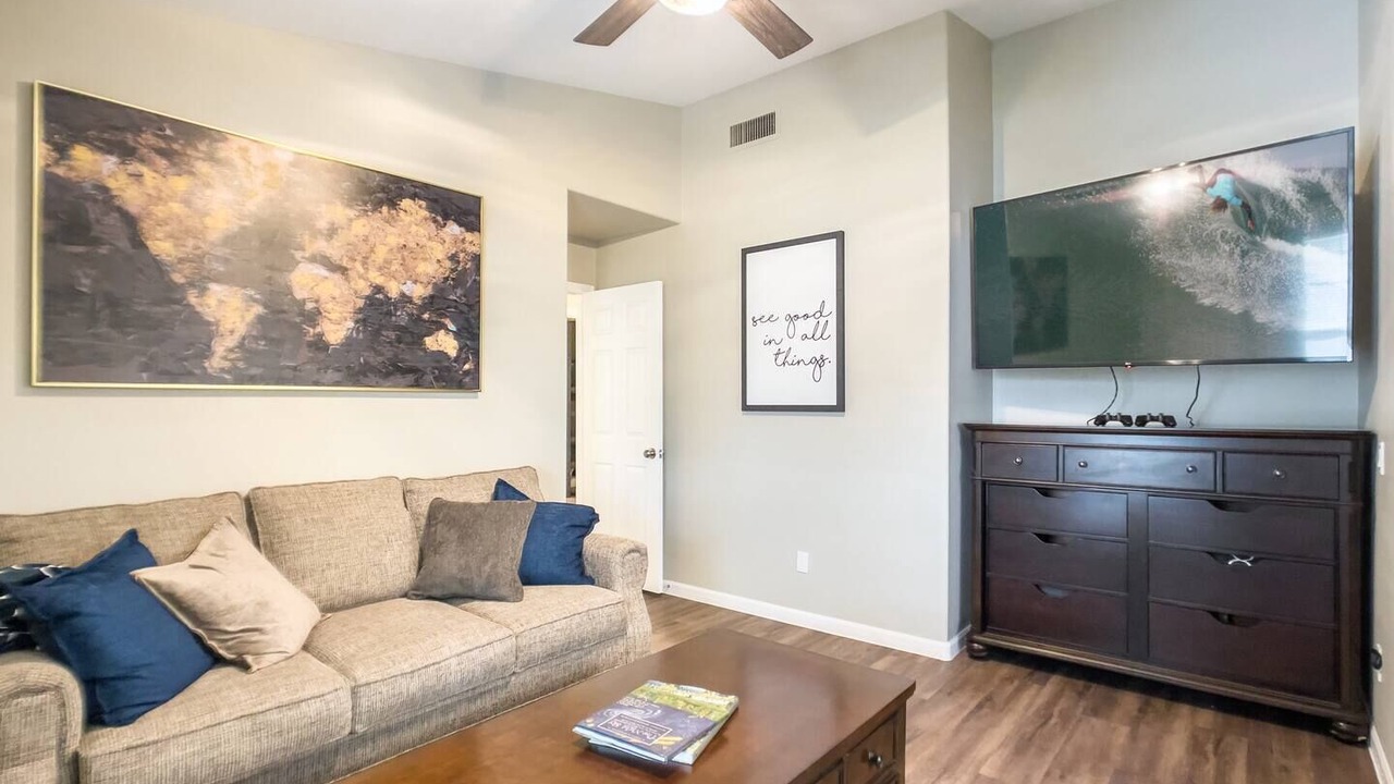 Photo of Livingroom in Val Vista Lakes
