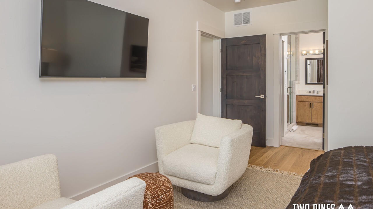 Photo of Livingroom in Big Sky
