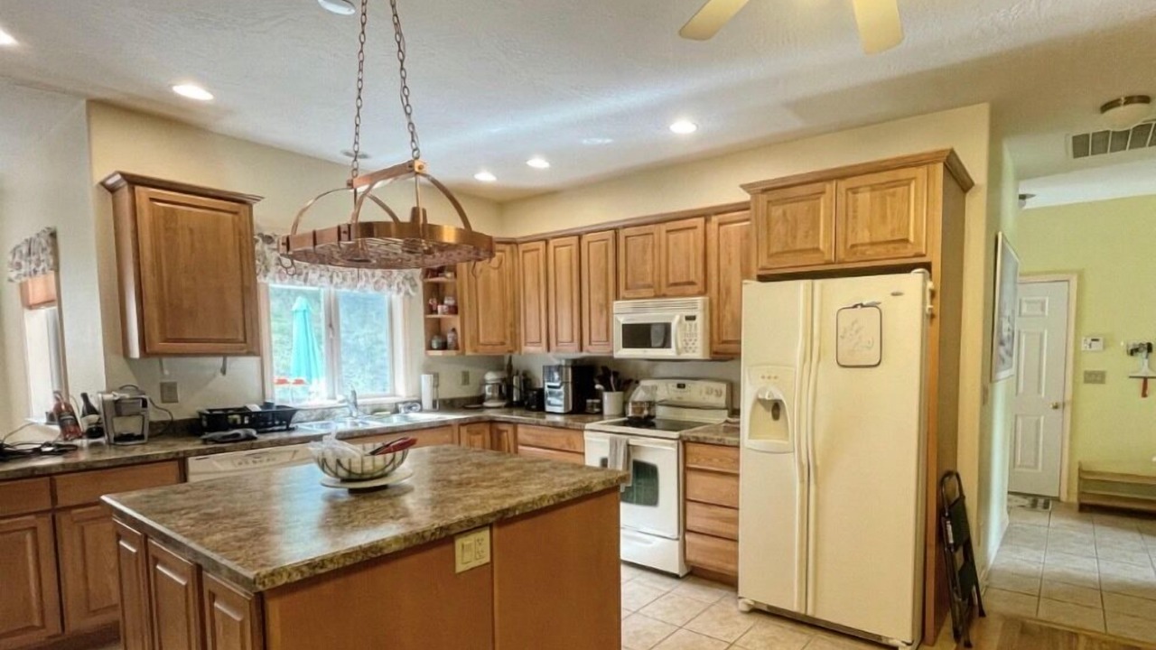 Photo of Kitchen in Lolo
