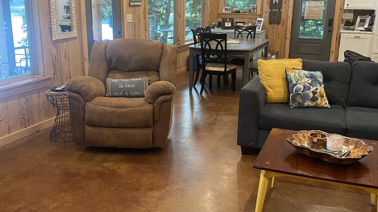 Photo of Livingroom in Oakland