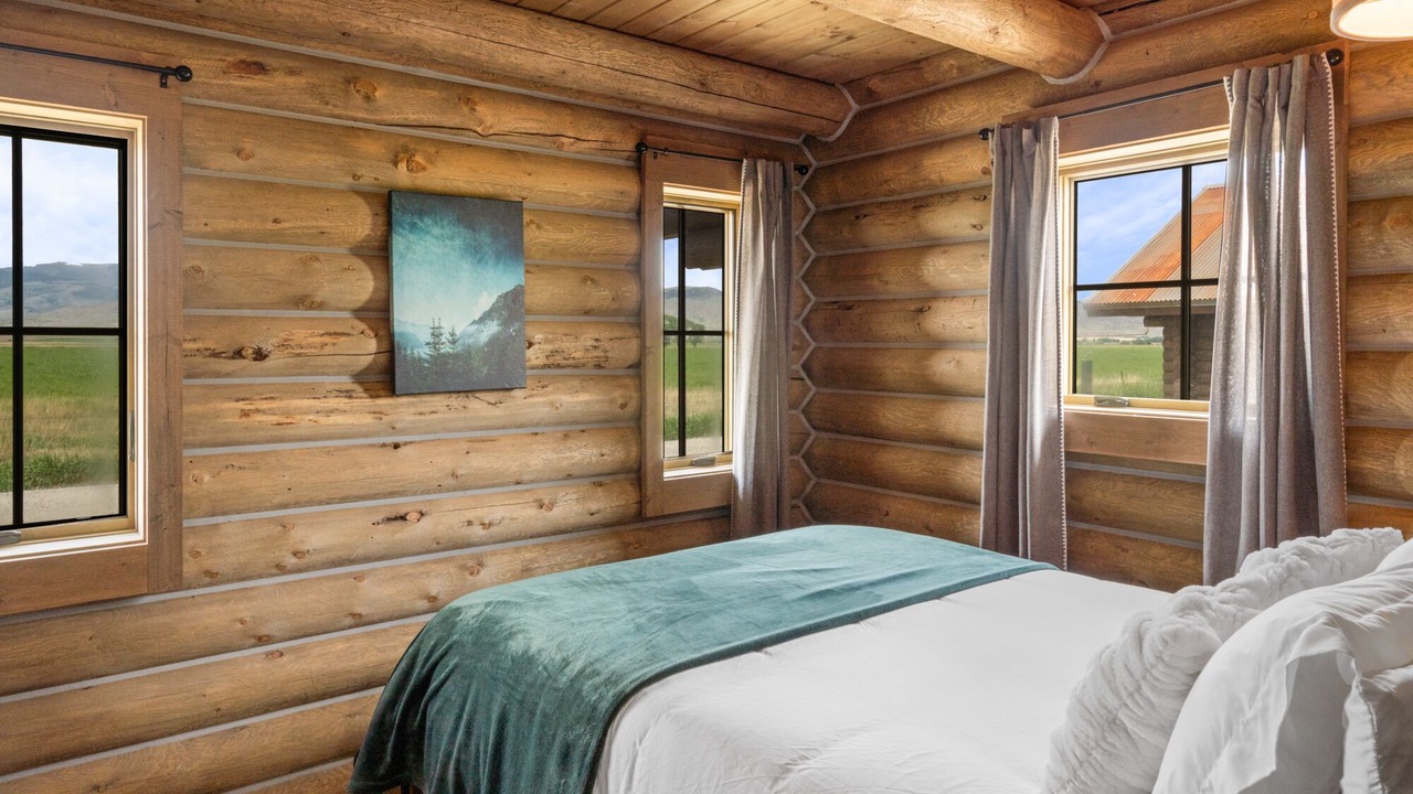 Photo of Bedroom in Livingston