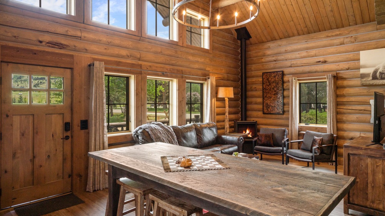 Photo of Livingroom in Livingston